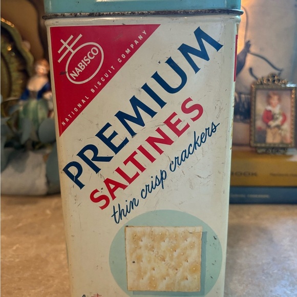 Vintage 1960's Nabisco Saltine Tin English & Spanish - Picture 4 of 10